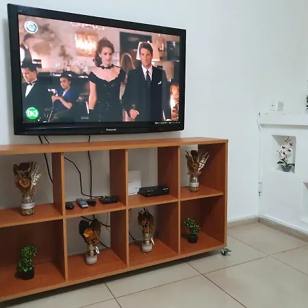 Semesterbostad The Little House *