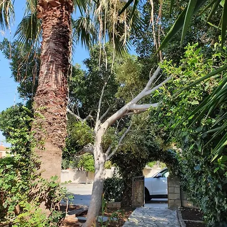 The Little House Semesterbostad *